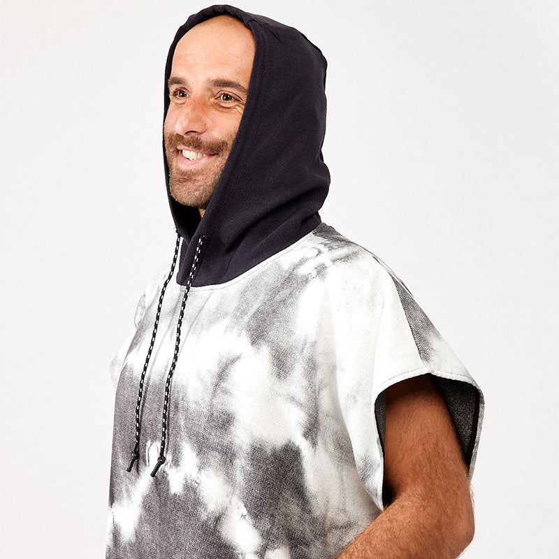 Changing Poncho Tie Dye Black and White